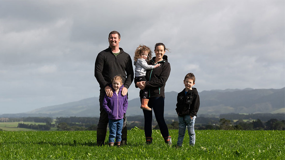 Tararua Dairy Farmers Thomas And Jennifer Read With Children Photo Credit Brad Hanson POD
