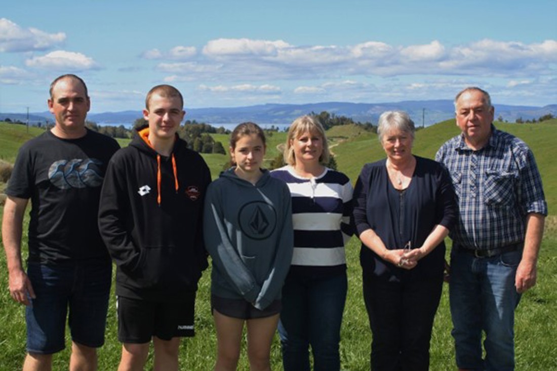 Steve And Paula Holdem And Family Rotorua